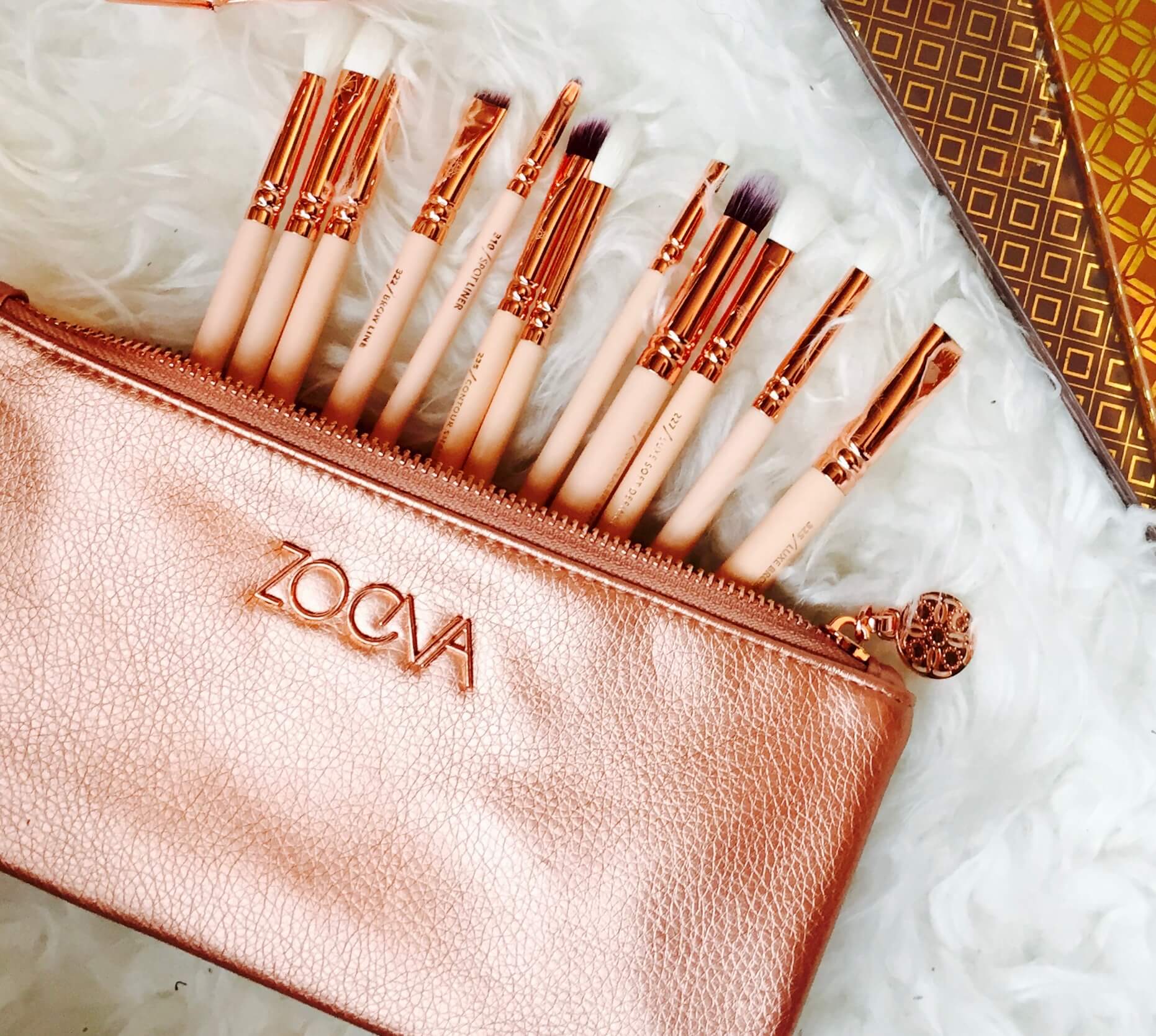 Zoeva rose golden volume 2 eye brush set review | Lauralivinglife.com