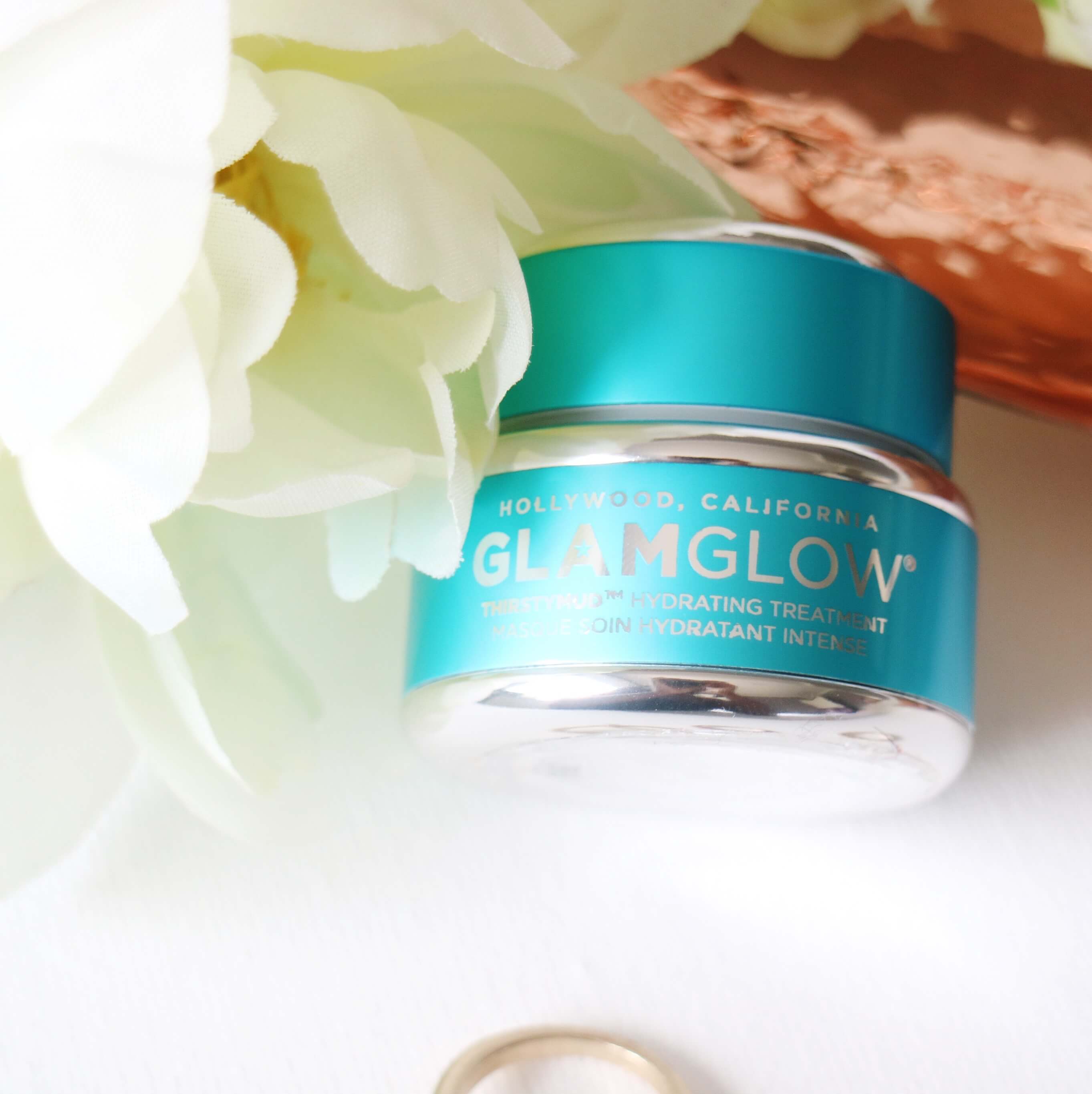 glamglow thirstymud hydrating treatment perfect for all skin types can provides youthful glowing bright skin